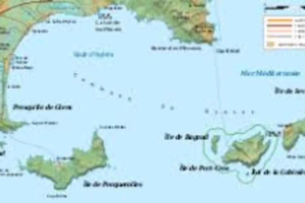 La Tour Fondue Appartement vue mer Grand T2 face a Porquerolles Drap serviette non fournis Hyères