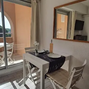 Appartement L'étoile Sous Les Pins - La Loge, Hyères