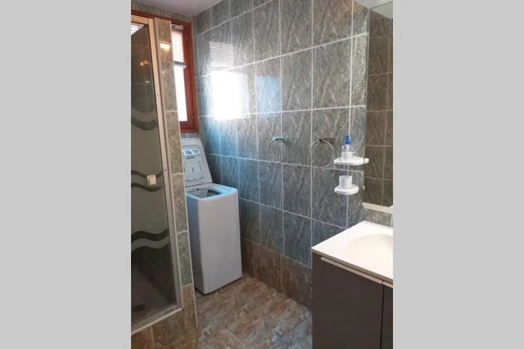 La Tour Fondue Appartement Vue Mer Grand T2 Face A Porquerolles Drap Serviette Non Fournis Hyères 0*,  Frankrike